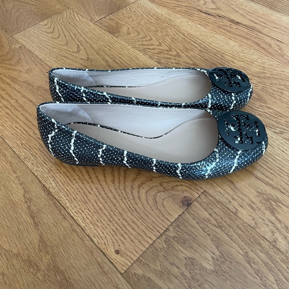 Tory Burch Flat - Picture 2 of 5